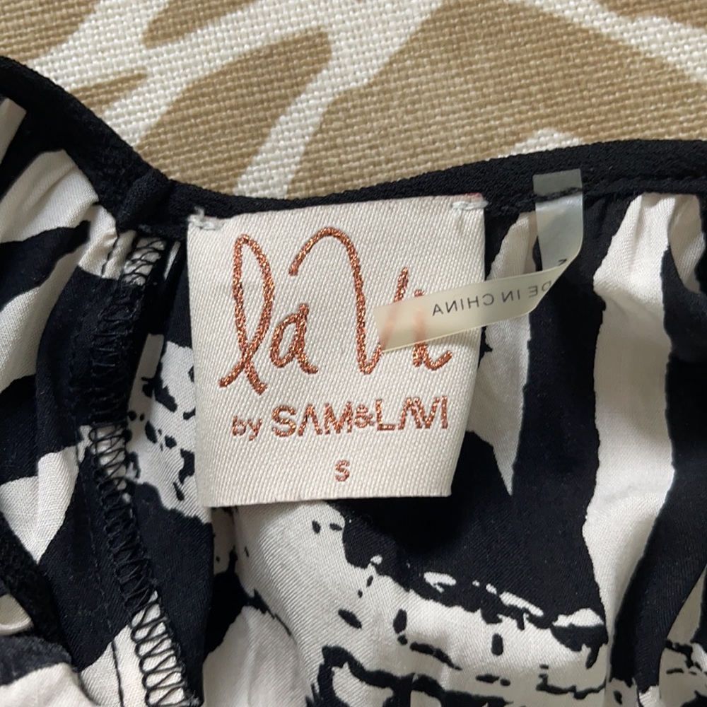 Sam & Lavi - Picture 8 of 8